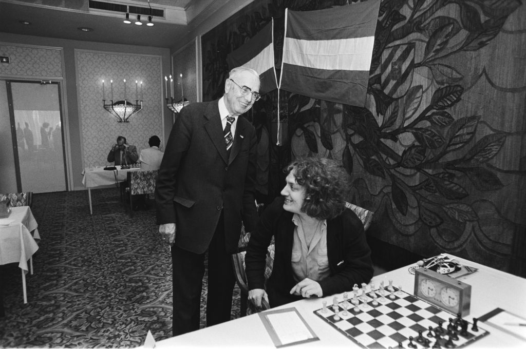 Euwe's Most Brilliant Victory Over Alekhine - Best of the 30s